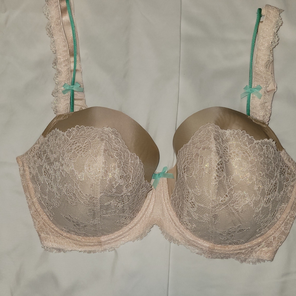 Victoria's Secret Lace Underwire Bra - Cream and Green